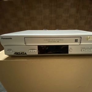 PANASONIC 4 HEAD HI-FI STEREO OMNIVISION VHS MANUAL